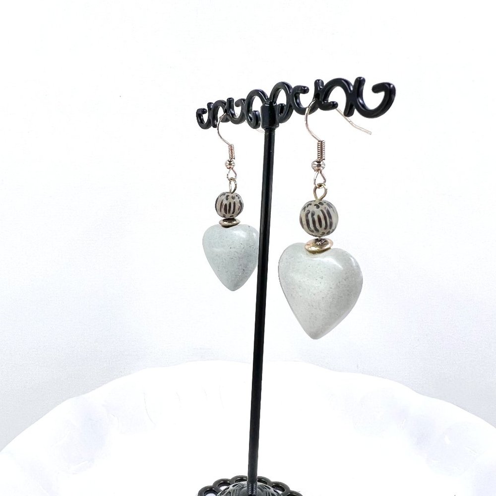 NWOT - BOHO Vibes Pale Green Bubble Heart Gold Tone Fishhook Earrings - Picture 3 of 5